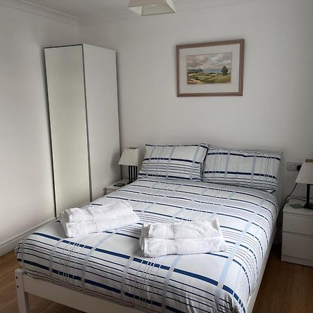 Spacious 5 Double Bed Bedroom Bungalow Near Belfast Лісберн Екстер'єр фото