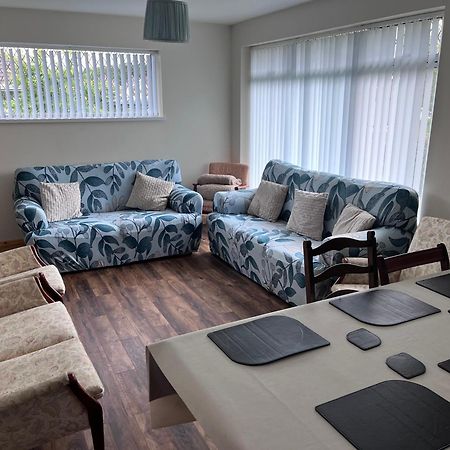 Spacious 5 Double Bed Bedroom Bungalow Near Belfast Лісберн Екстер'єр фото