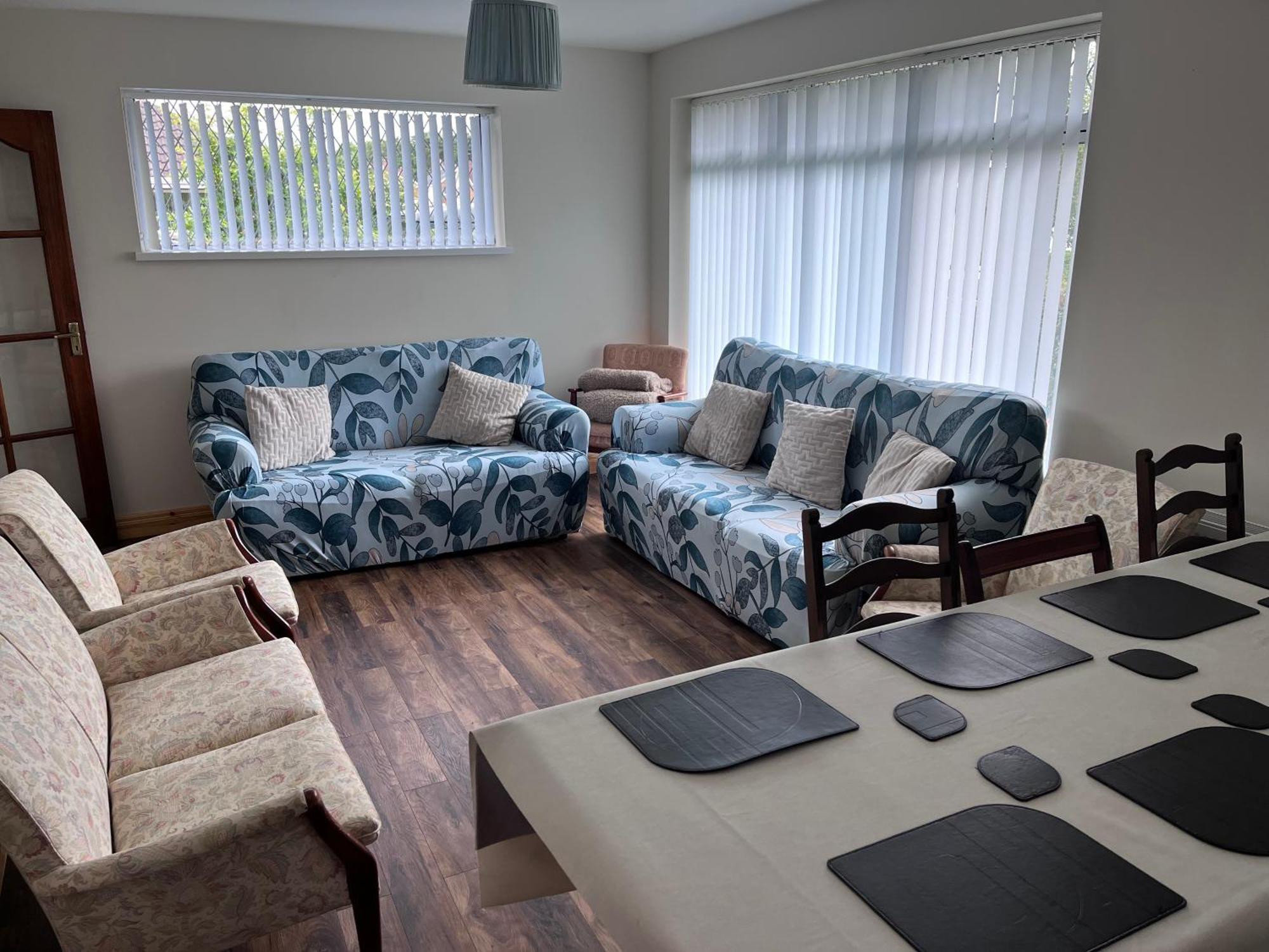 Spacious 5 Double Bed Bedroom Bungalow Near Belfast Лісберн Екстер'єр фото